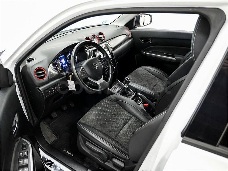 Usado Suzuki Vitara GLX 129 CV (94 kW) 2022 Negro SUV