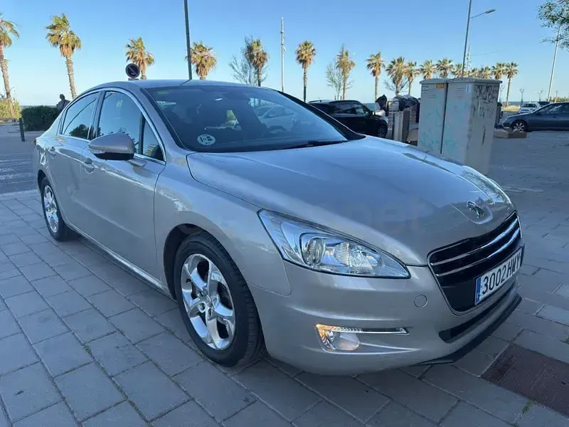 Usado Peugeot 508 Allure 140 CV (102 kW) 2012 Gris / plata Berlina