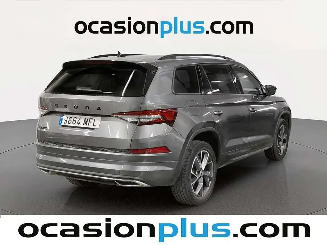Usado Skoda Kodiaq SportLine 150 CV (110 kW) 2023 Gris SUV