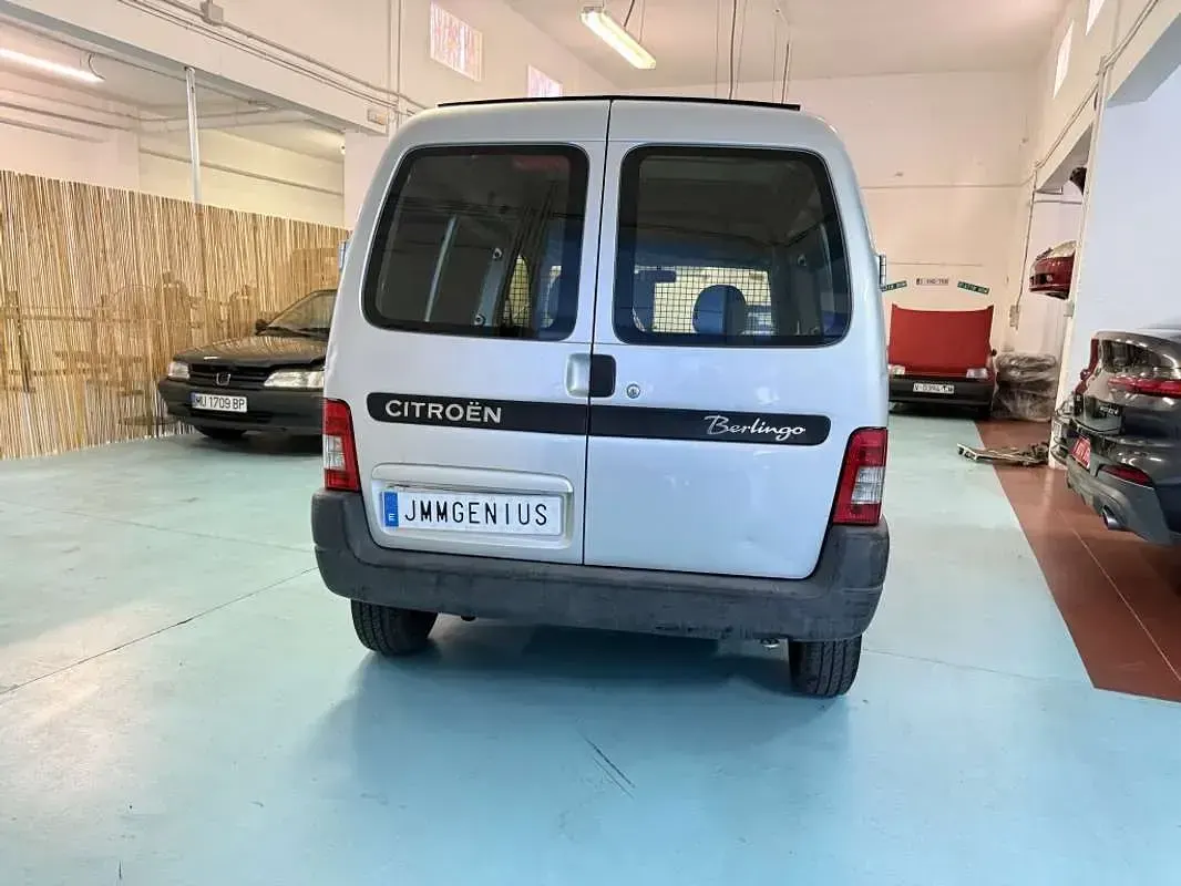 Usado Citroën Berlingo 68 CV (50 kW) 2006 Gris Monovolumen