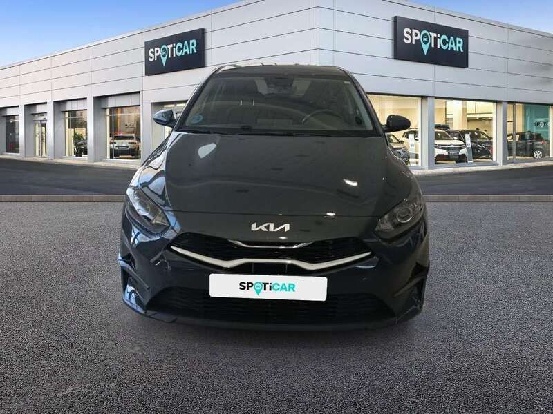 Gris Usado 2022 Kia Ceed Berlina | 14.500 € (Precio justo) - Imagen 1/4