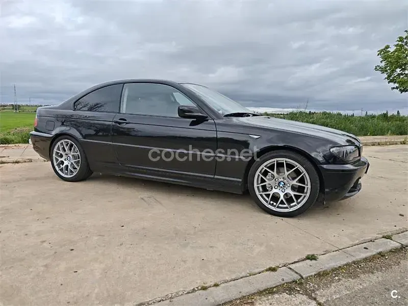 Usado BMW 318 143 CV (105 kW) 2003 Negro Coupe
