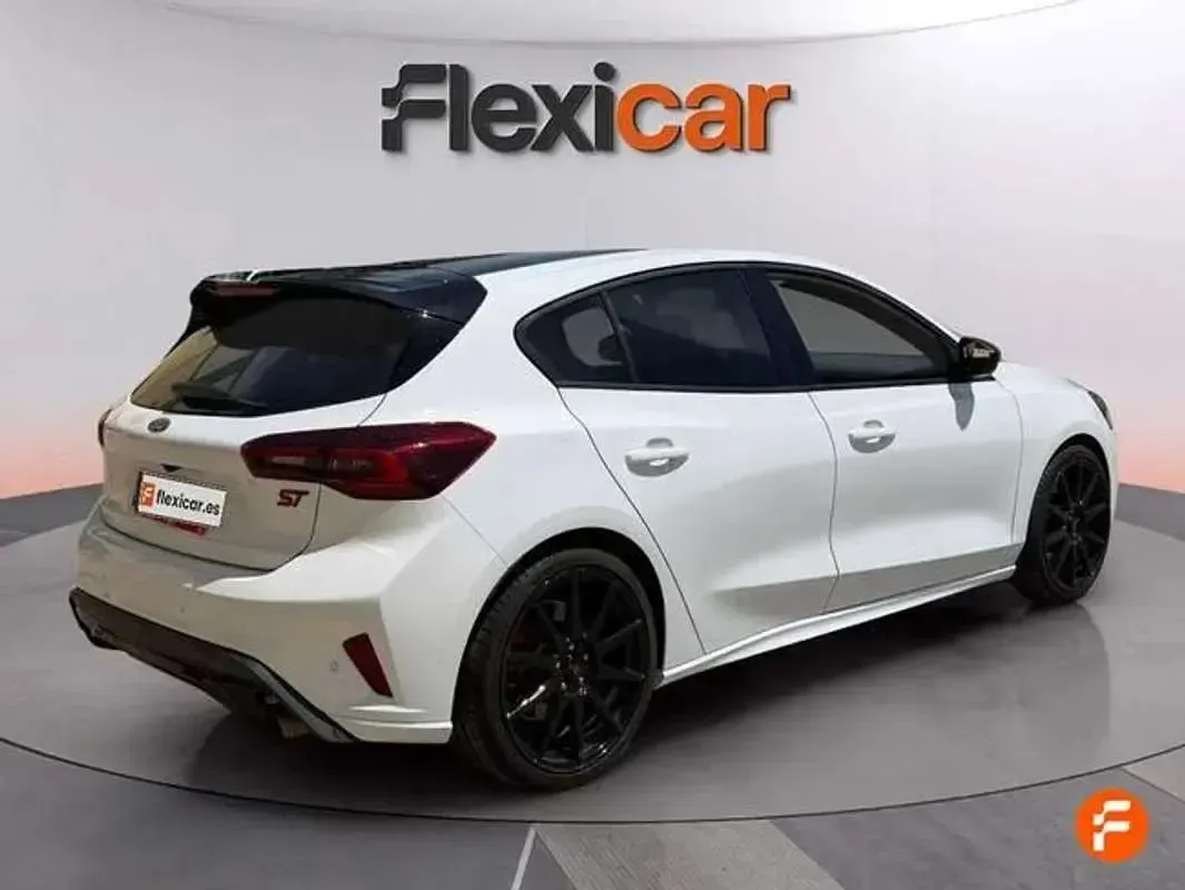Usado Ford Focus ST 280 CV (205 kW) 2024 Blanco Utilitario