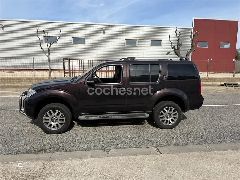 Usado Nissan Pathfinder SE 190 CV (139 kW) 2012 Granate SUV