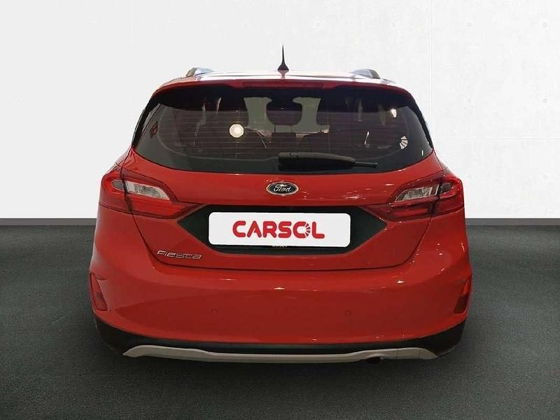Usado Ford Fiesta Active 95 CV (69 kW) 2018 Rojo Utilitario