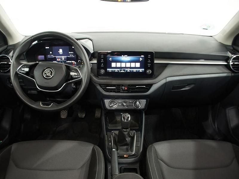 Usado Skoda Fabia Selection 80 CV (58 kW) 2024 Blanco Utilitario