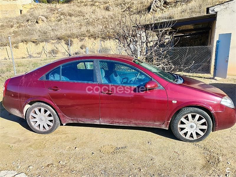 Granate Usado 2002 Nissan Primera Visia Berlina | 700 € (Super precio) - Imagen 1/4