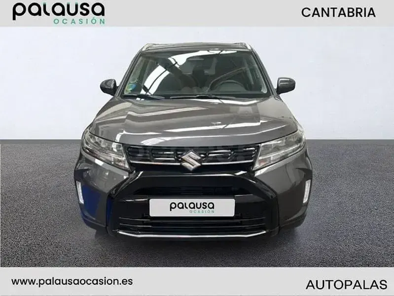 Usado Suzuki Vitara 110 CV (80 kW) 2025 Gris / plata SUV