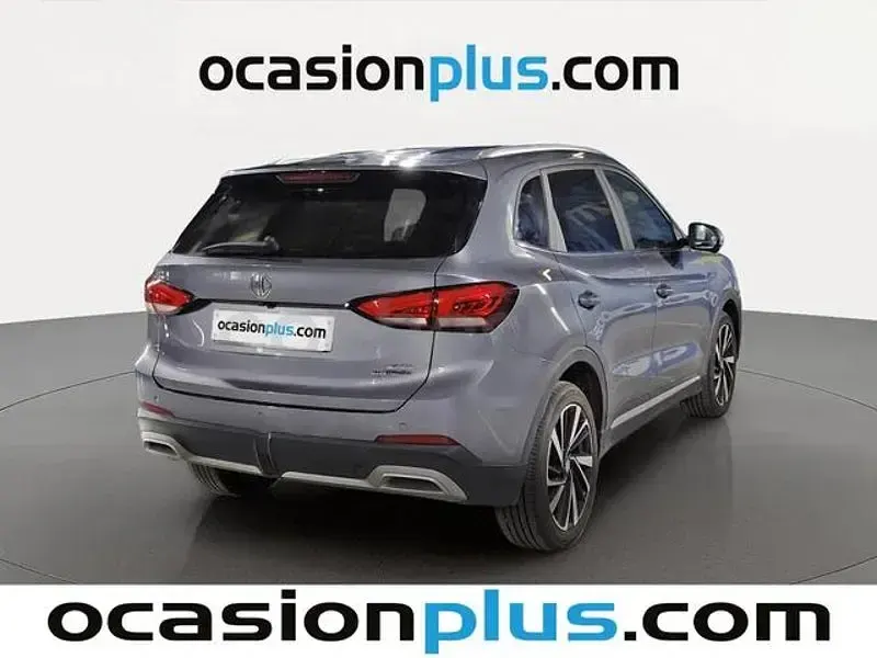 Usado MG ZS Luxury 197 CV (144 kW) 2025 Gris / plata SUV