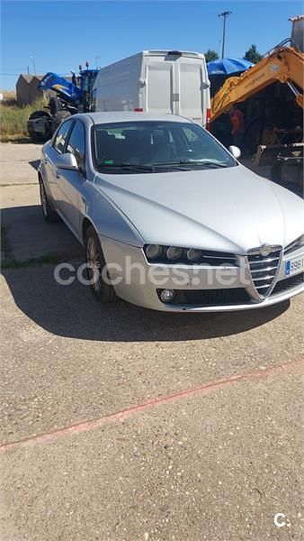 Gris / plata Usado 2005 Alfa Romeo 159 Distinctive Berlina | 2400 € (Buen precio) - Imagen 1/4