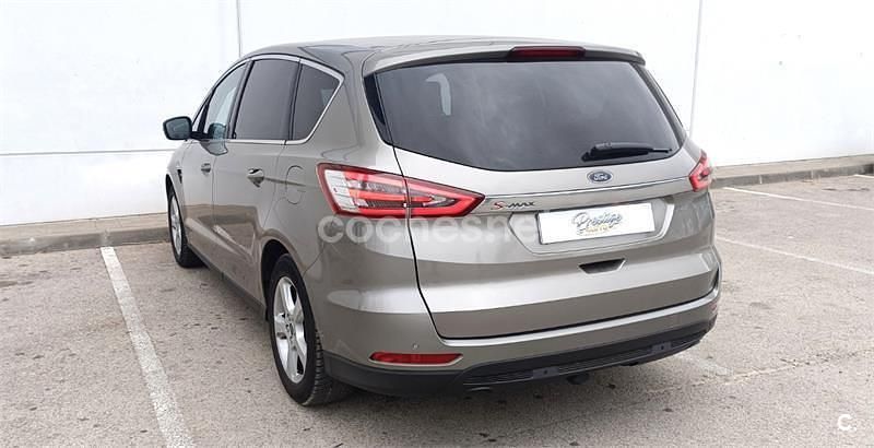 Usado Ford S-MAX Titanium 160 CV (117 kW) 2017 Beige Monovolumen
