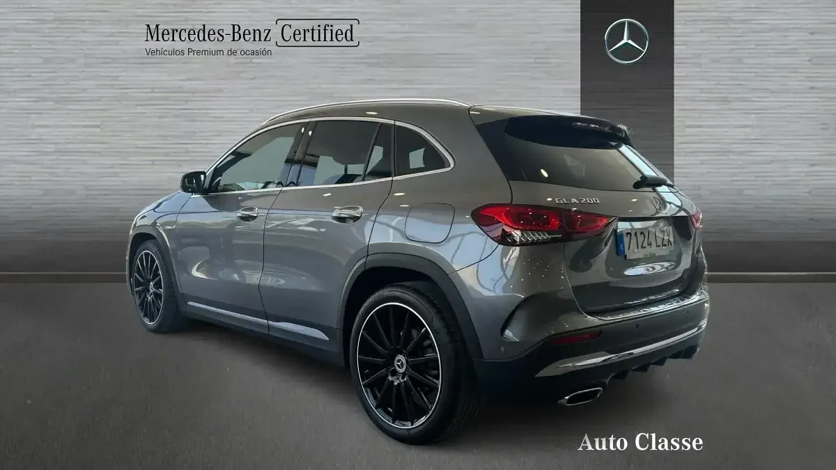 Usado Mercedes GLA200 163 CV (119 kW) 2022 Gris SUV
