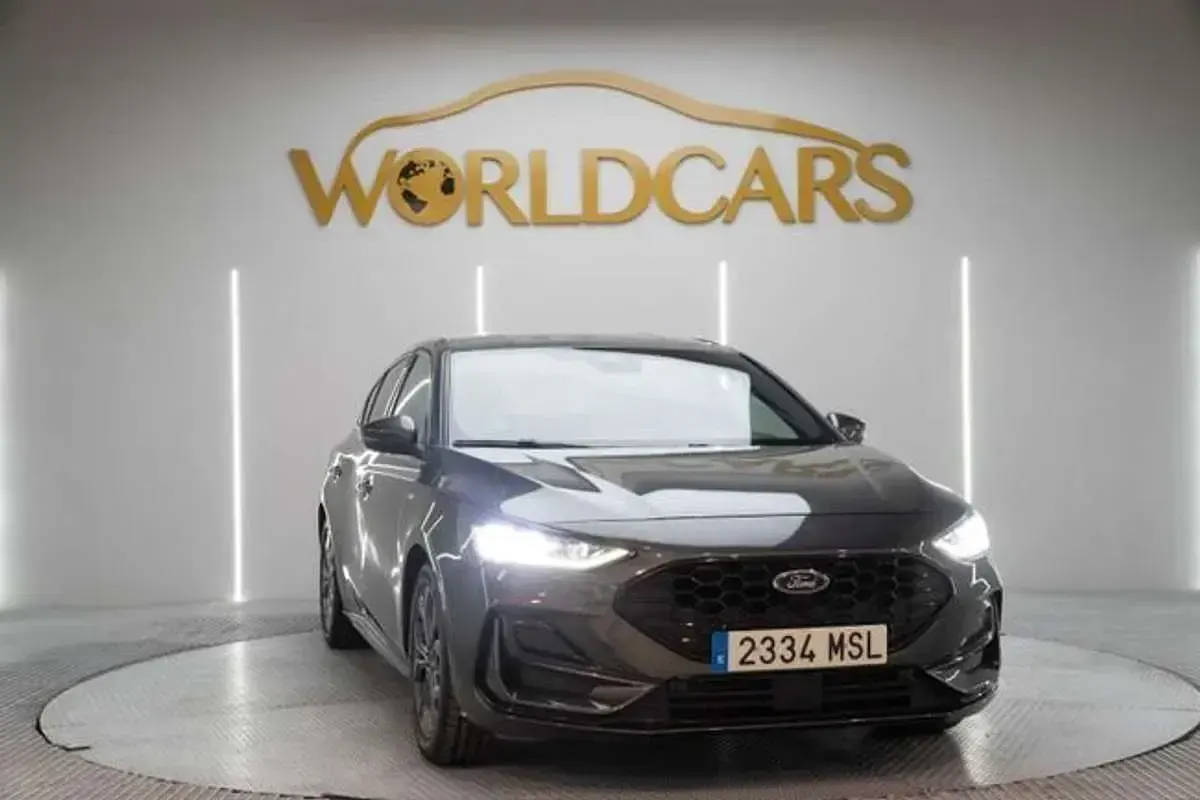 Usado Ford Focus ST-Line X 125 CV (91 kW) 2024 Negro Berlina