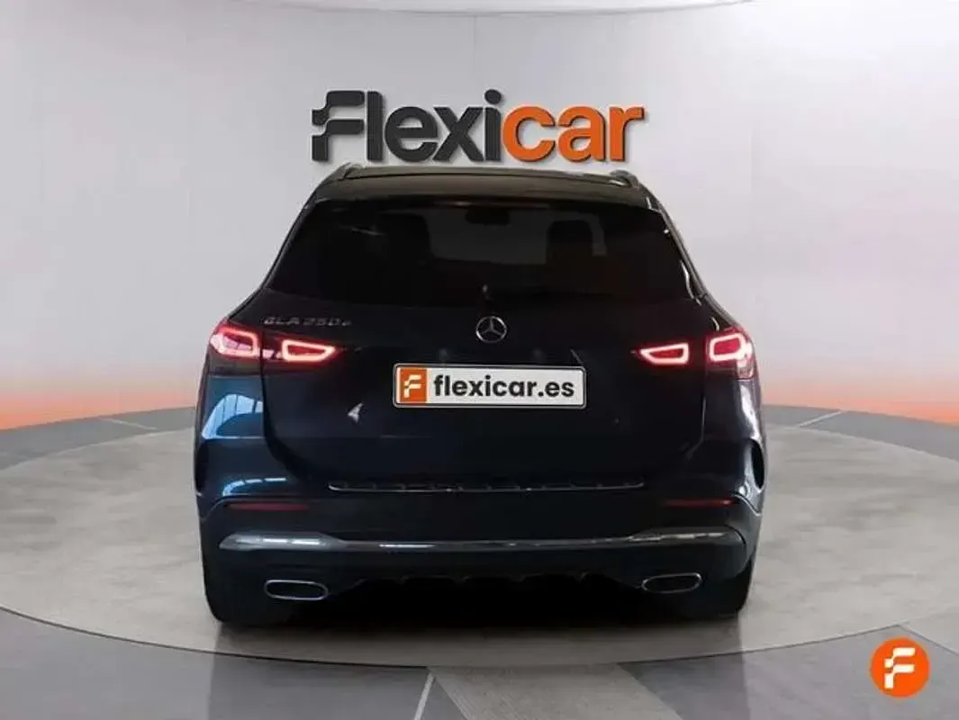 Usado Mercedes GLA250 218 CV (160 kW) 2021 Negro SUV