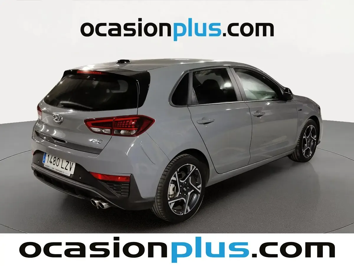 Usado Hyundai i30 N Line 120 CV (88 kW) 2022 Gris Familiar