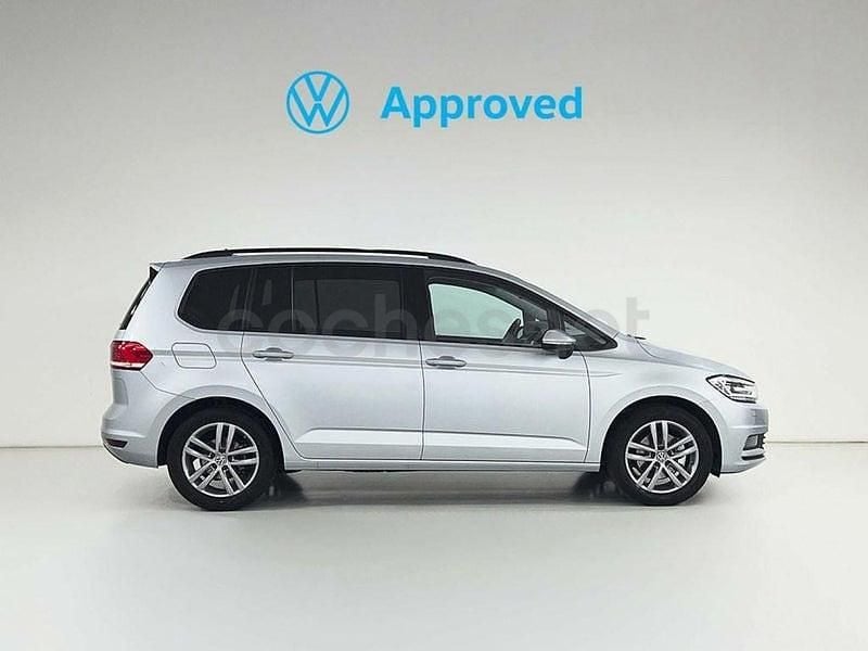 Usado VW Touran 150 CV (110 kW) 2025 Gris / plata Monovolumen