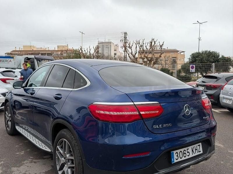Usado Mercedes GLC250 211 CV (155 kW) 2018 Azul Coupe