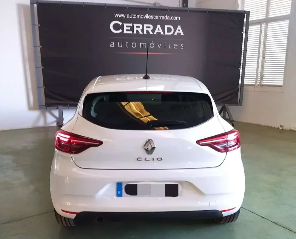 Usado Renault Clio Equilibre 101 CV (74 kW) 2022 Blanco Utilitario