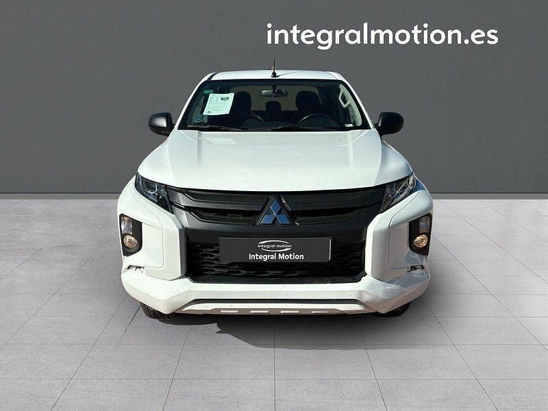Usado Mitsubishi L200 150 CV (110 kW) 2021 Blanco Pickup/Camioneta