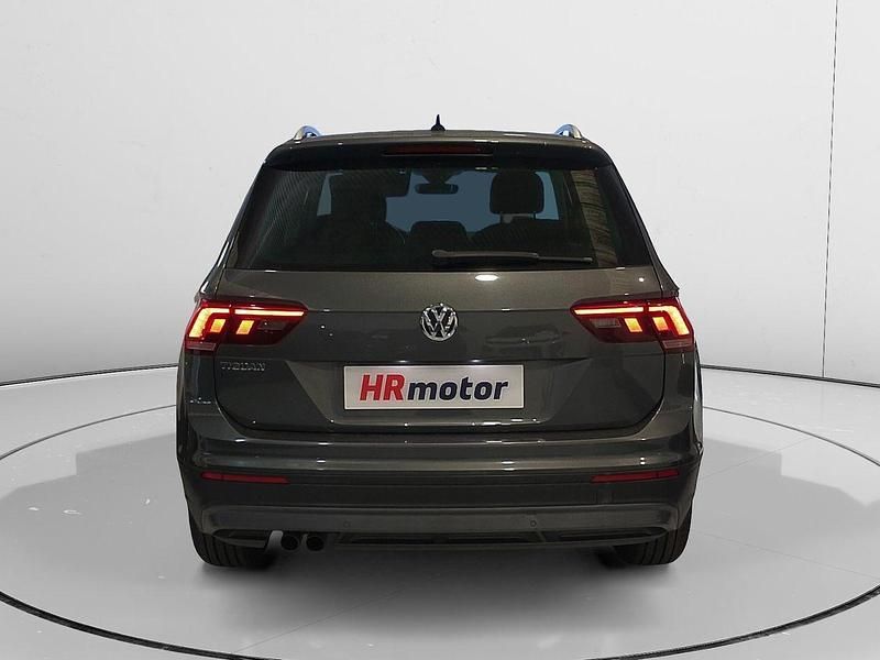 Usado VW Tiguan Advance 131 HP (96 kW) 2019 Cinzento SUV