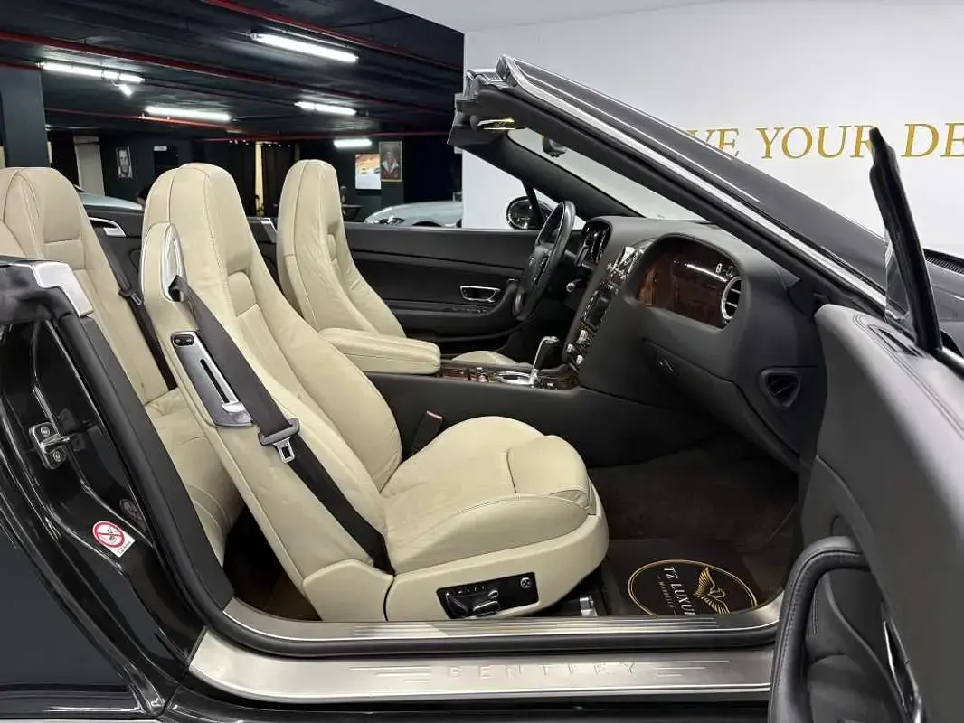 Usado Bentley Continental GT Convertible 559 CV (411 kW) 2007 Negro Descapotable