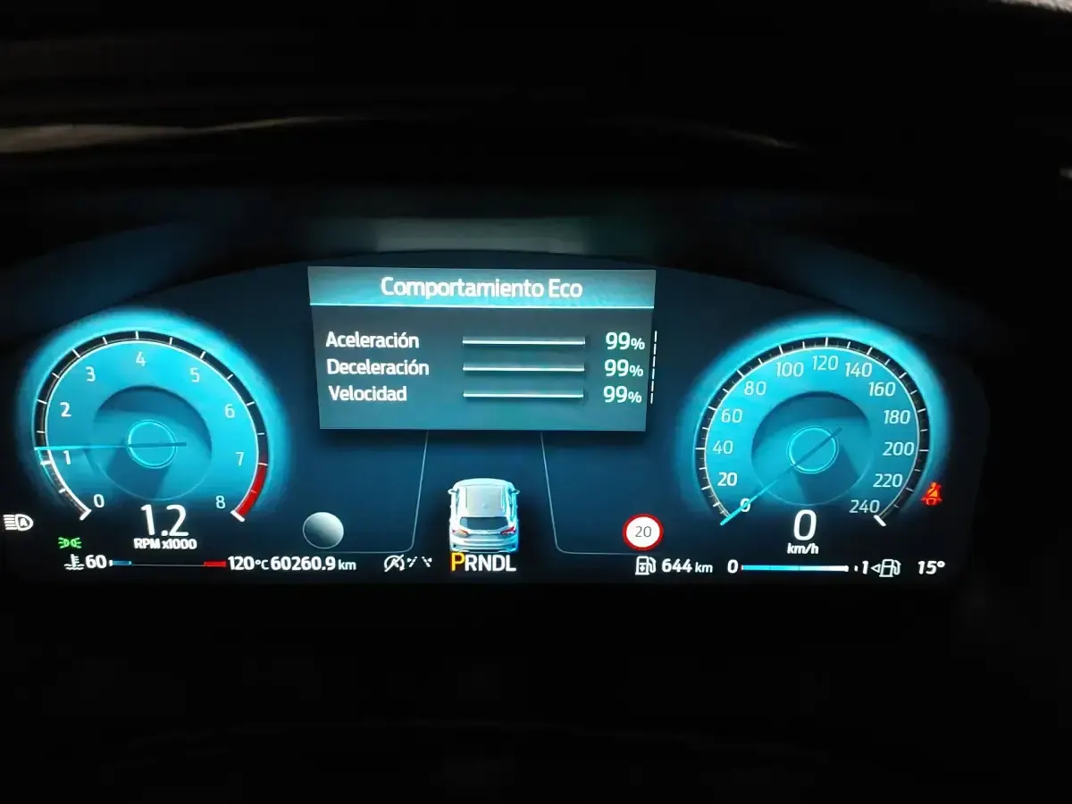Usado Ford Focus ST-Line X 155 CV (114 kW) 2025 Gris Utilitario