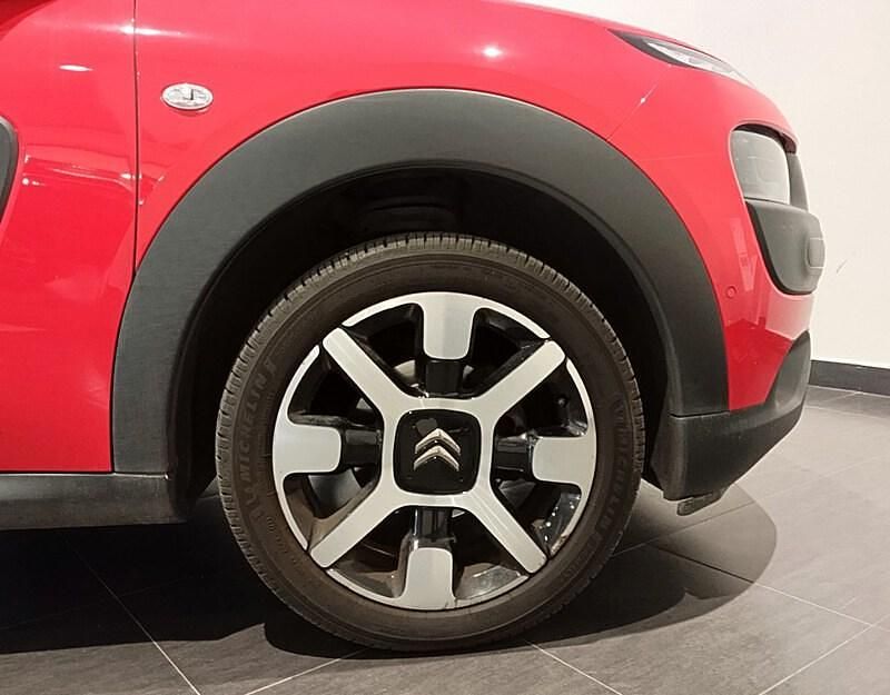 Usado Citroën C4 PureTech 110 CV (80 kW) 2017 Rojo Berlina