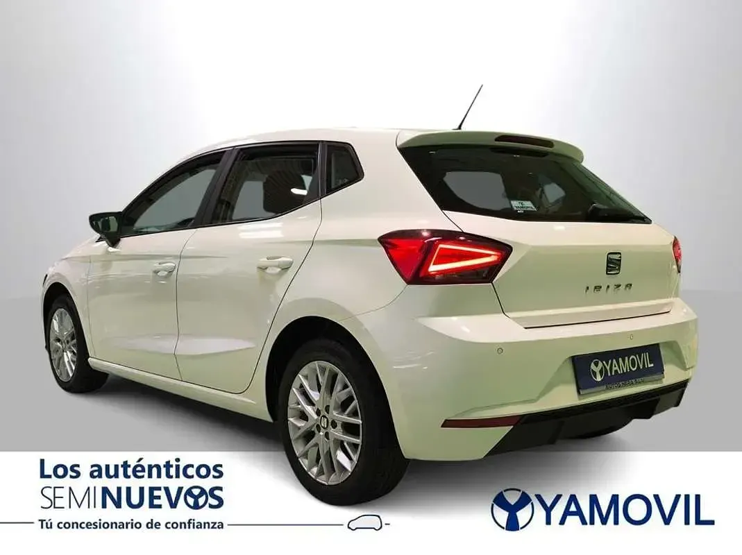Usado Seat Ibiza Style 75 CV (55 kW) 2018 Blanco Utilitario
