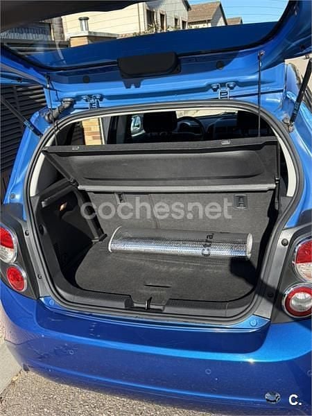 Usado Chevrolet Aveo LTZ 100 CV (73 kW) 2013 Azul Berlina