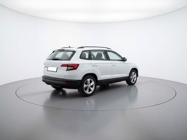 Usado Skoda Karoq Ambition 150 CV (110 kW) 2020 Blanco SUV