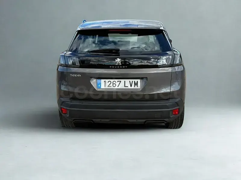 Usado Peugeot 3008 Active 130 CV (95 kW) 2022 Gris / plata SUV