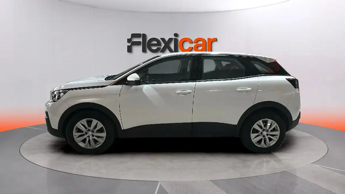 Usado Peugeot 3008 Active 131 CV (96 kW) 2018 Blanco SUV