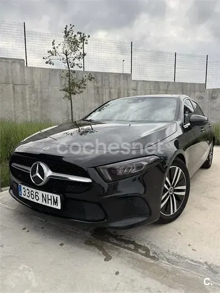 Usado Mercedes A180 116 CV (85 kW) 2020 Negro Berlina