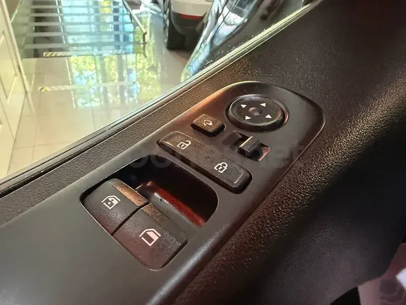 Usado Hyundai Staria 177 CV (130 kW) 2023 Negro Monovolumen