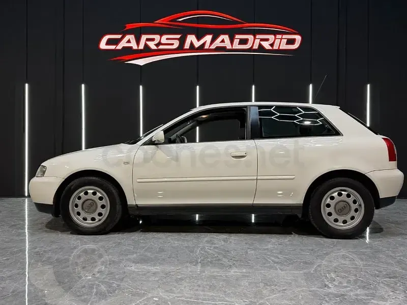 Usado Audi A3 Attraction 102 CV (75 kW) 2002 Blanco Utilitario