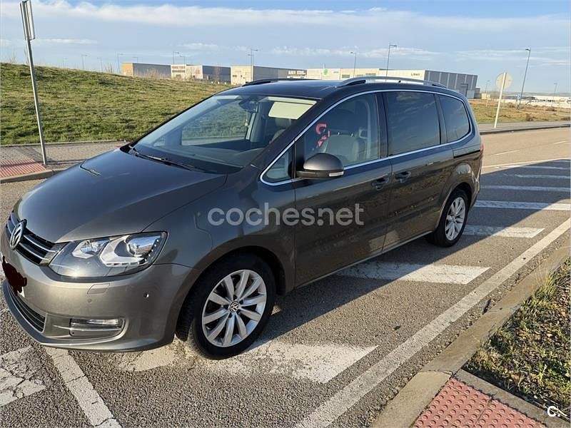 Usado VW Sharan Advance 140 CV (102 kW) 2015 Gris / plata Monovolumen