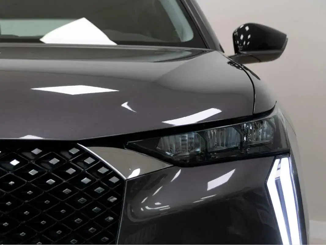 Usado DS Automobiles DS4 Trocadero 131 CV (96 kW) 2023 Gris SUV