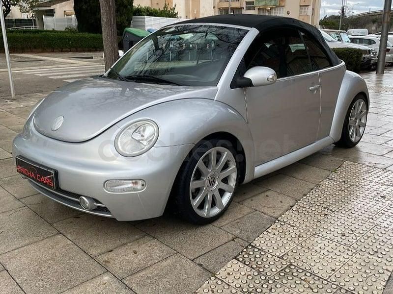 Usado VW New Beetle 102 CV (75 kW) 2005 Gris / plata Utilitario