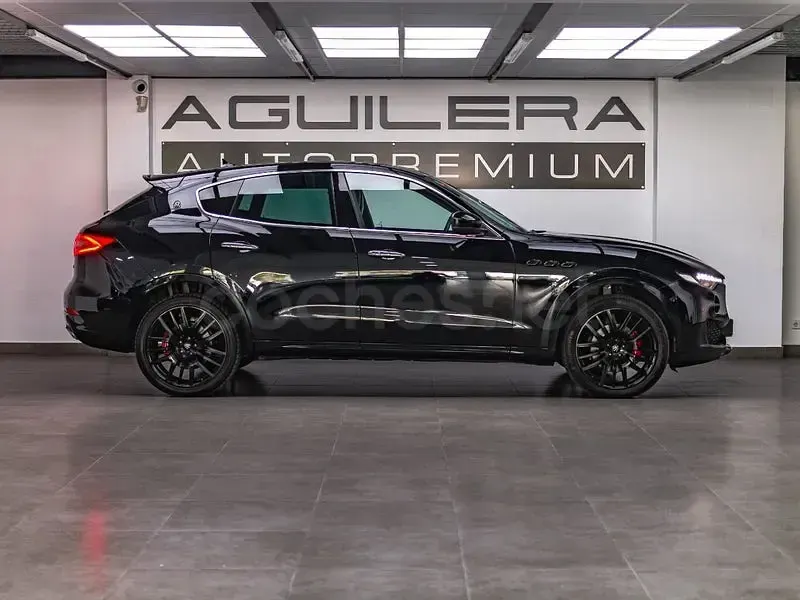 Usado Maserati Levante 275 CV (202 kW) 2017 Negro SUV
