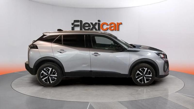 Usado Peugeot 2008 Active 100 CV (73 kW) 2023 Gris SUV