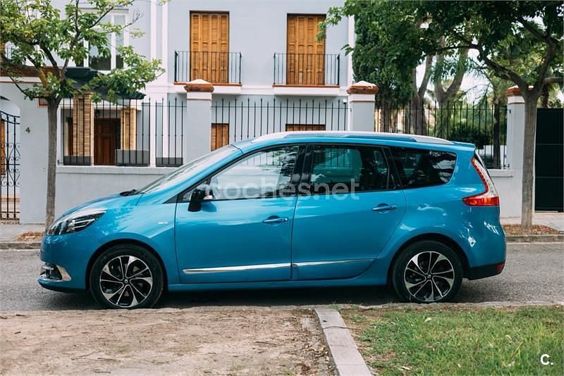 Usado Renault Scénic III Bose Edition 110 CV (80 kW) 2016 Azul Monovolumen