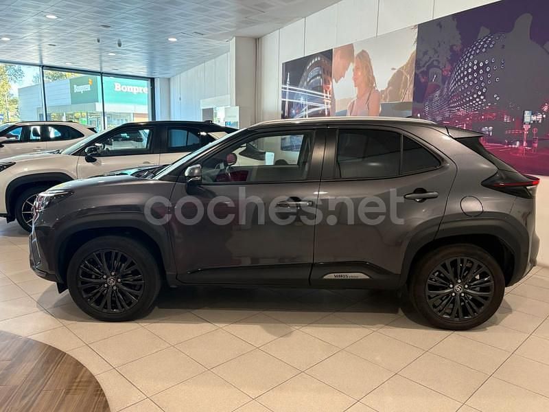 Gris / plata Usado 2022 Toyota Yaris Cross SUV | 25.989 € (Precio justo) - Imagen 1/4