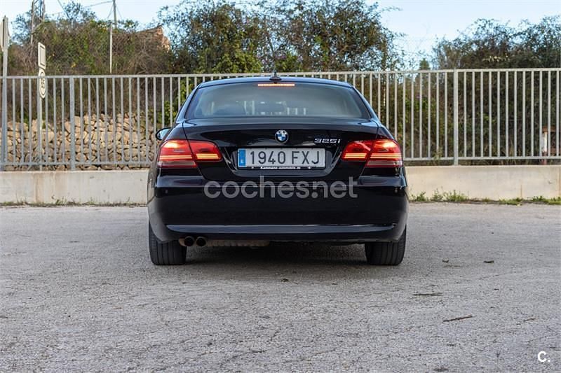 Usado BMW 325 218 CV (160 kW) 2007 Negro Coupe