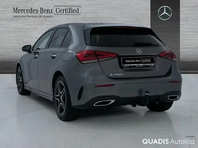 Usado Mercedes A250 218 CV (160 kW) 2022 Gris montaña