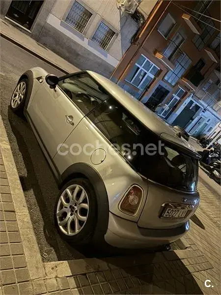 Usado Mini ONE 95 CV (69 kW) 2009 Gris / plata Utilitario