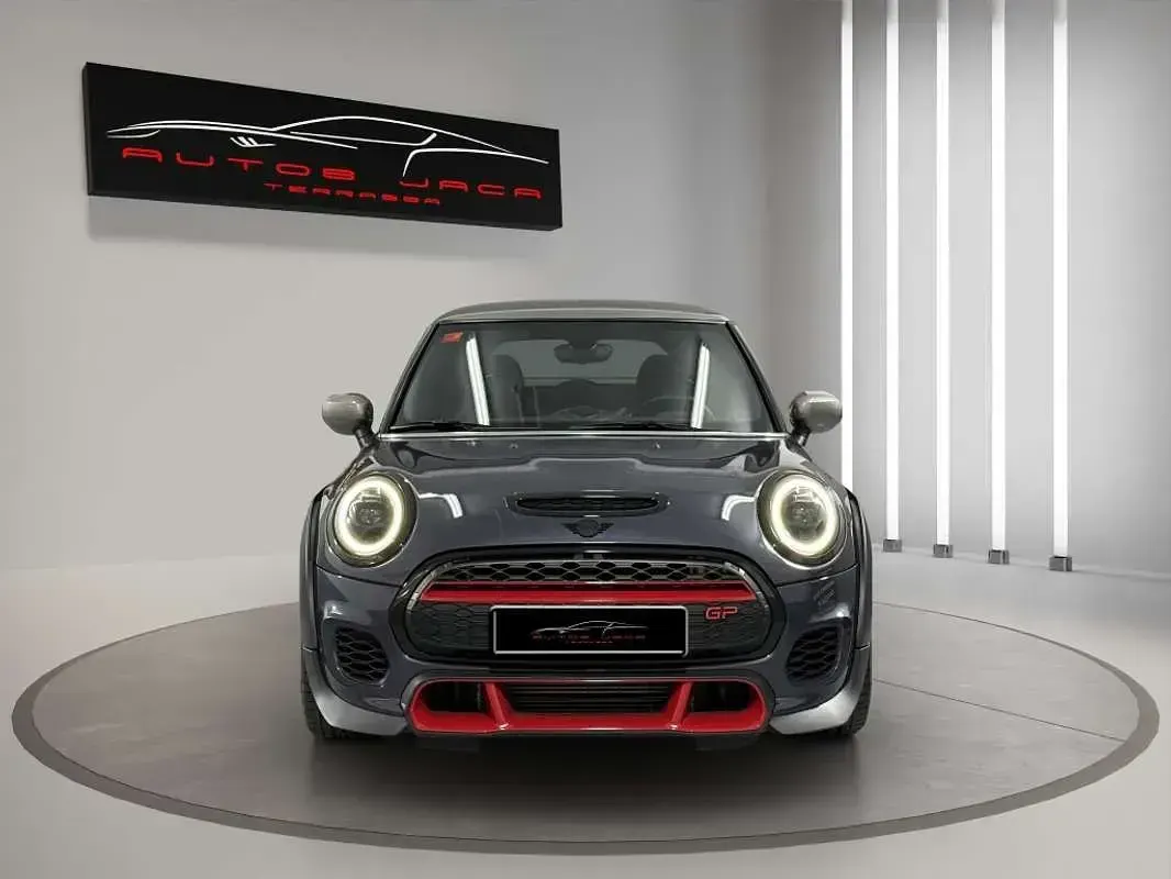 Usado Mini John Cooper Works 306 CV (225 kW) 2021 Gris Utilitario