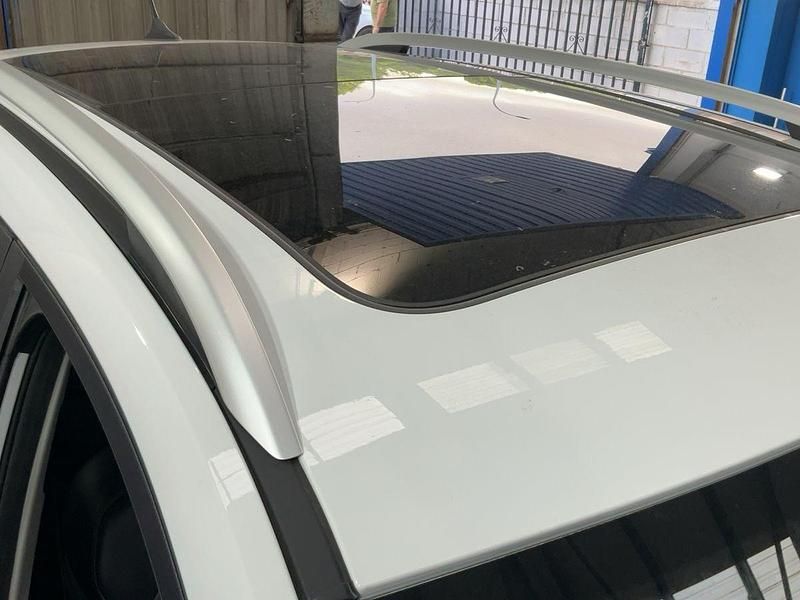 Usado MG ZS Luxury 111 CV (81 kW) 2022 Blanco SUV