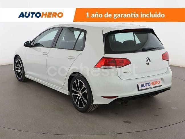 Usado VW Golf VII R-line BlueMotion 151 CV (111 kW) 2013 Blanco Berlina