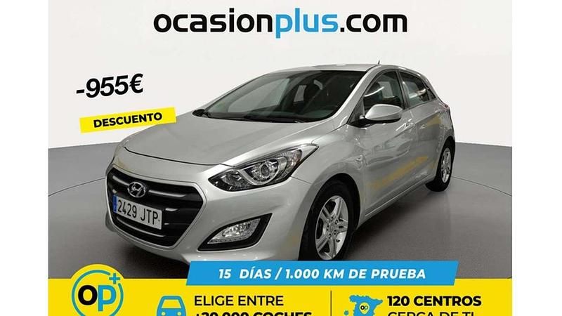 Usado Hyundai i30 101 CV (74 kW) 2016 Plateado Utilitario