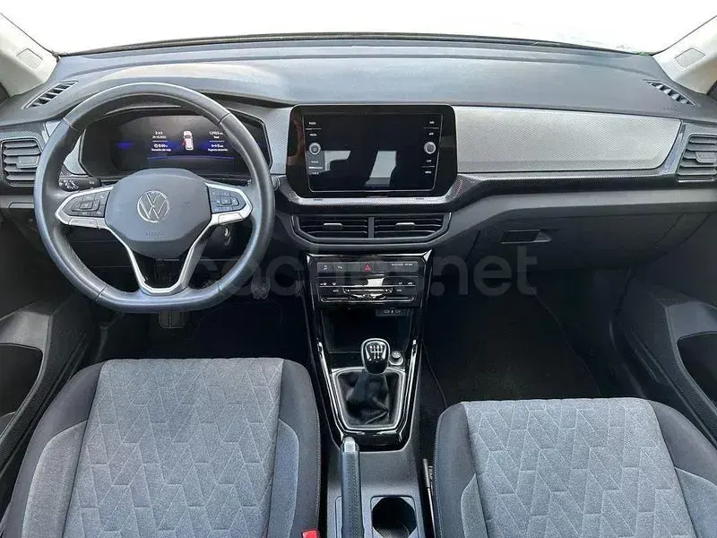 Usado VW T-Cross Life 95 CV (69 kW) 2024 Gris / plata SUV